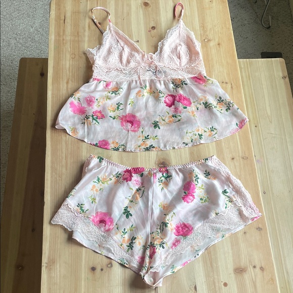 Victoria's Secret Other - Victoria's Secret Floral Lace Trim Pink Women's Camisole & Short Sleep Set
